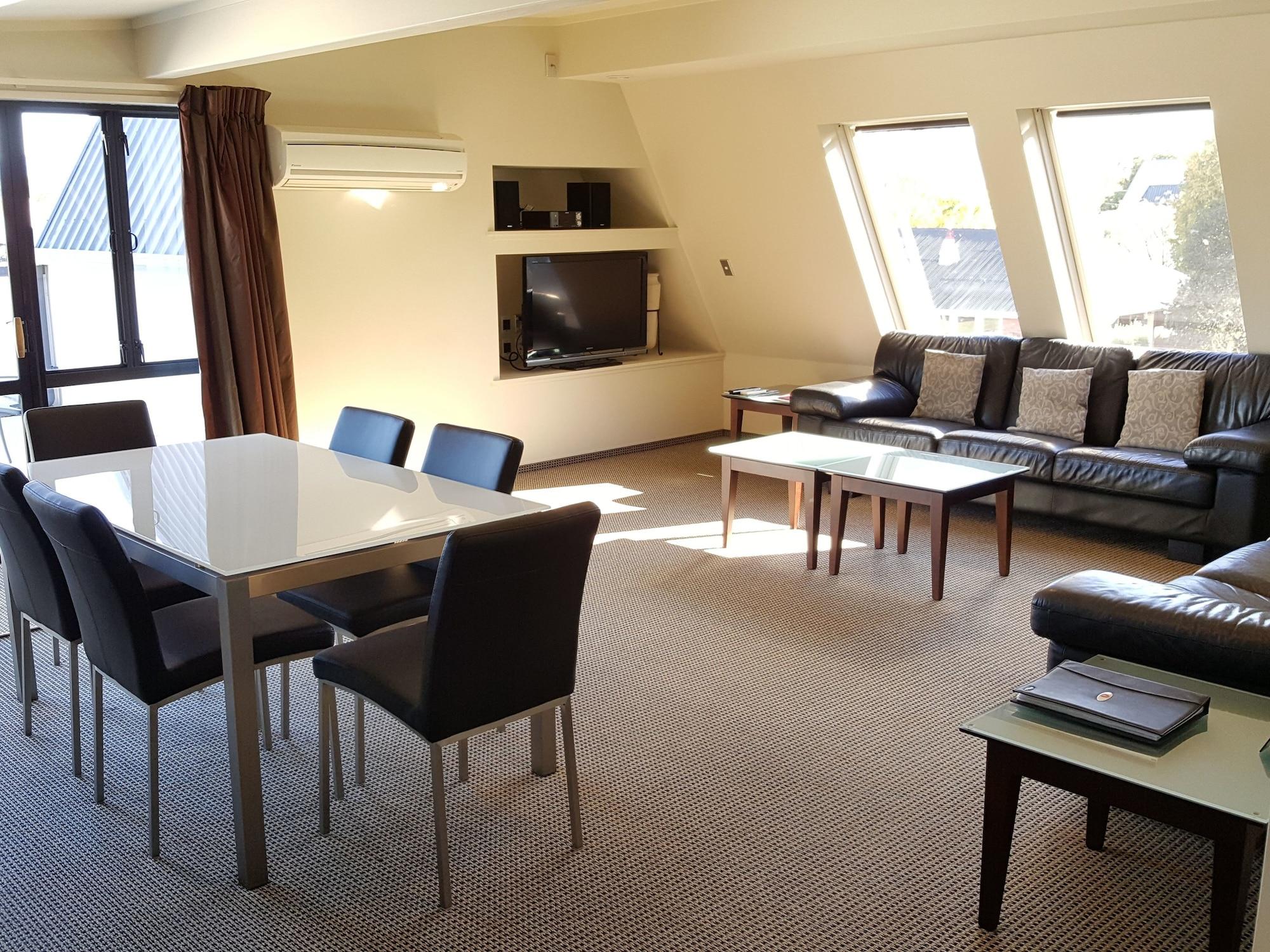 Carnmore Chateau Marlborough Blenheim Exterior foto A typical apartment at the University of Adelaide